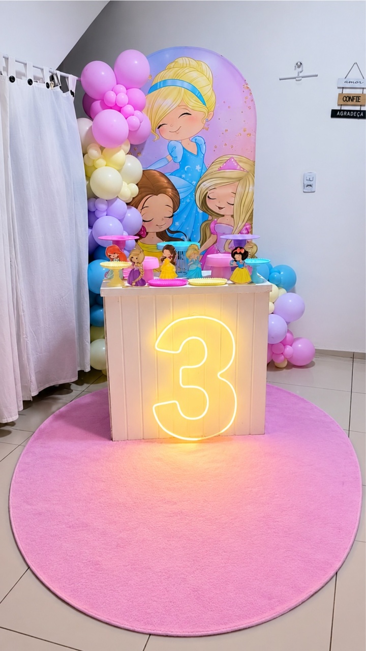 Personalinada Com Montagem + Balões Menina (Princesas Baby) - BenLiz Loc e monte