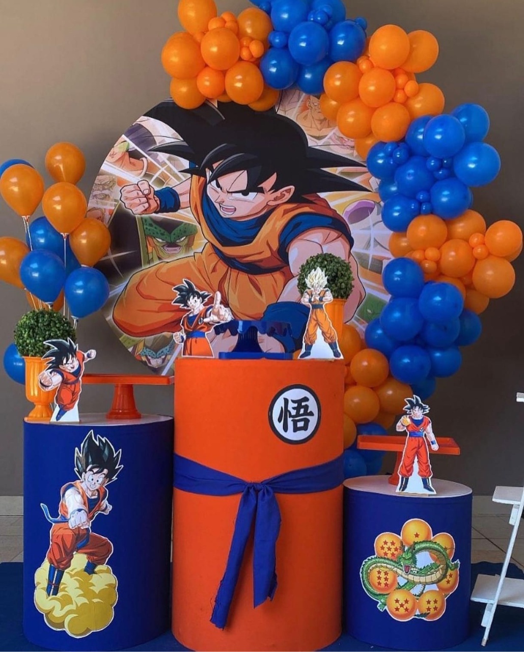 Personalizada Com Montagem + Balões Menino (Naruto) - BenLiz Loc e monte