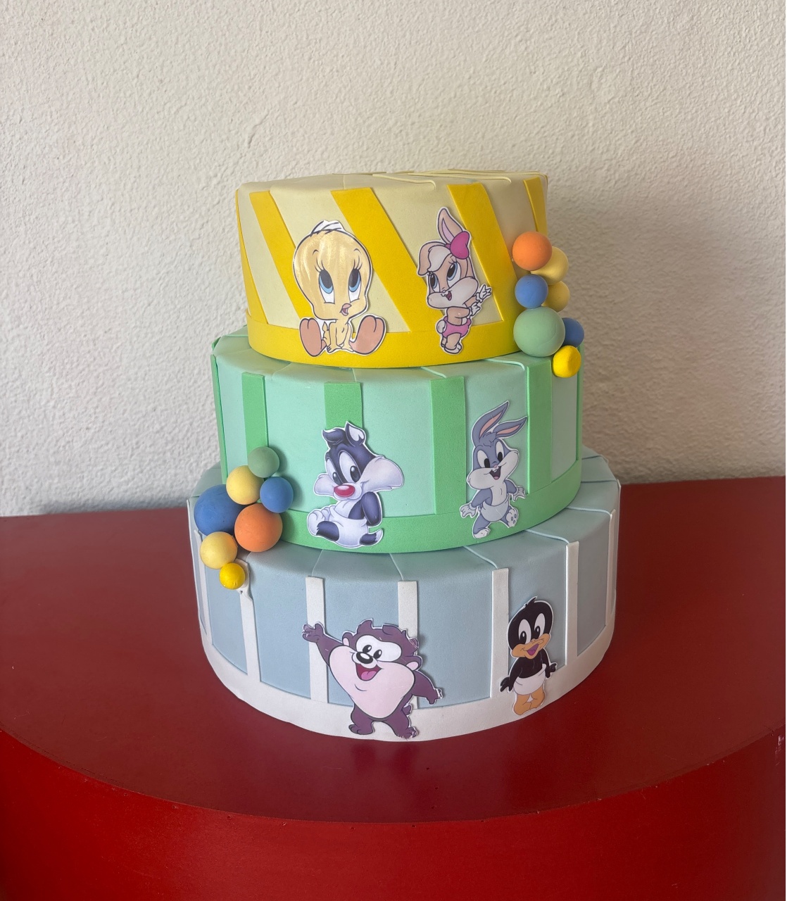 Bolo Fake Looney Tunes - Afestapegueemonte