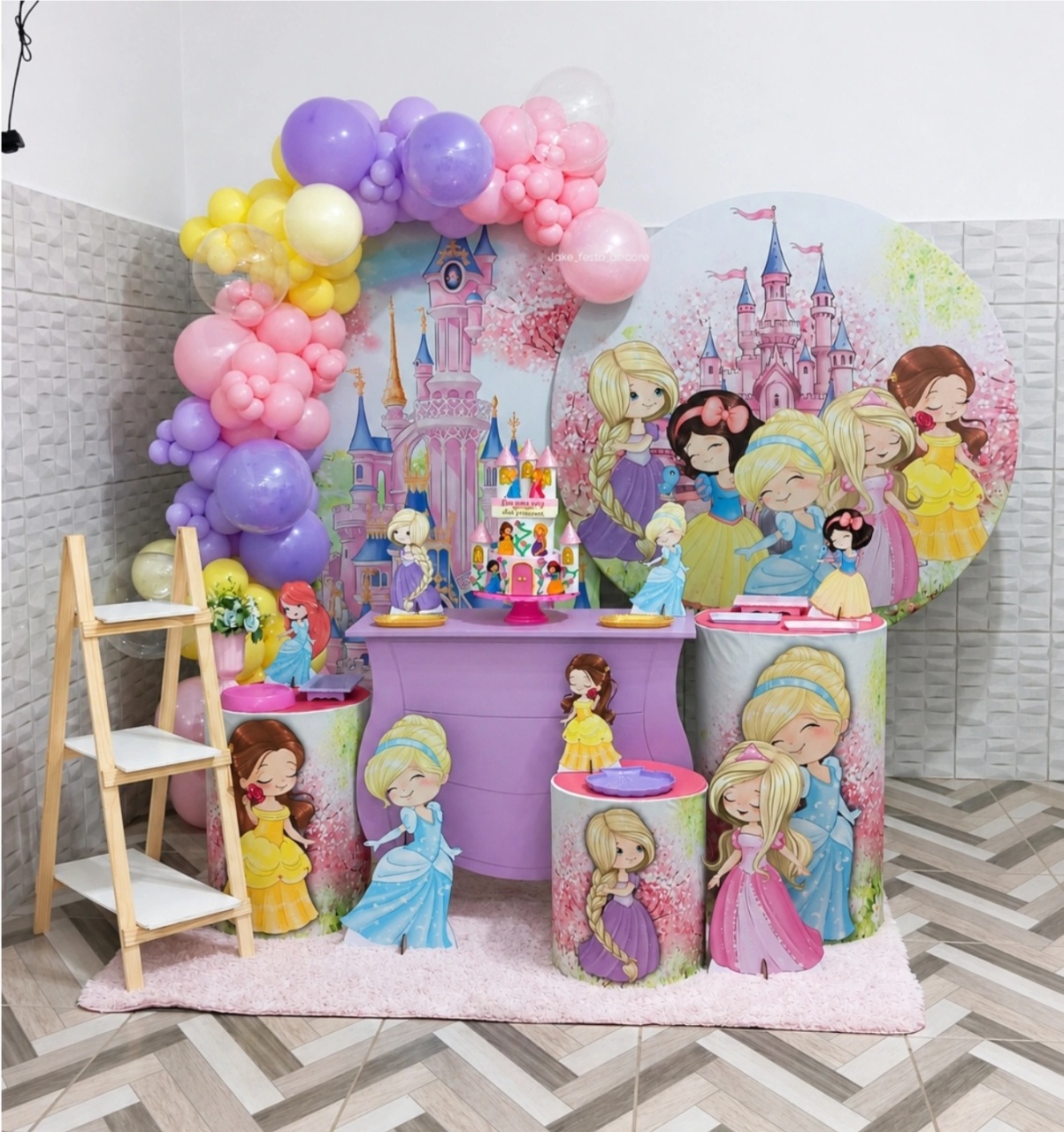 Princesas 👑 - Catálogo Jake festa decore 