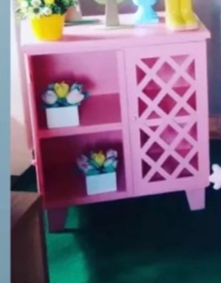 Cômoda Rosa - Rosy val decorações de Festas