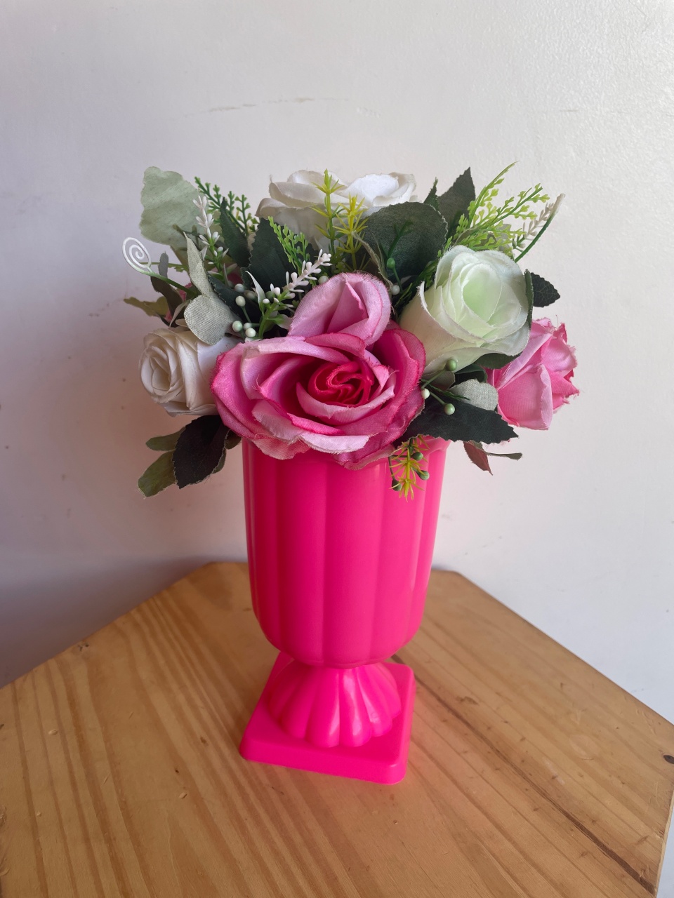 Arranjo P Rosa E Branco - Rosy val decorações de Festas