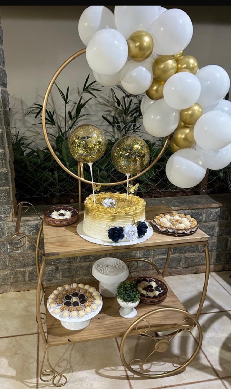 Kit Só Um Bolinho Carrinho de Chá  - Emília Decor Festas 