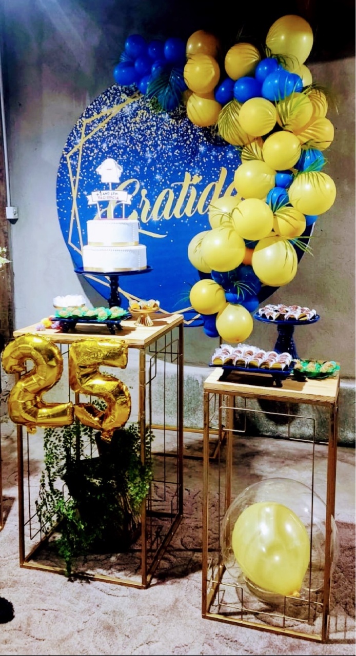Kit Gratidão Azul Com Mesas Quadradas  - Emília Decor Festas 