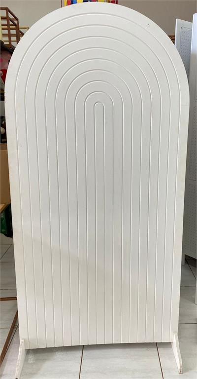 Painel Riscado Oval Branco - Amo Decorar Festas e Balões