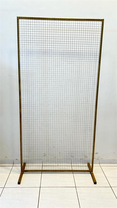 Painel Grade de Ferro Dourado - Amo Decorar Festas e Balões