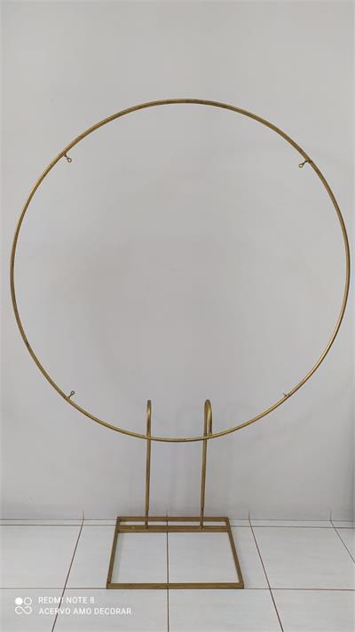 Painel de Ferro Dourado 1,50 - Amo Decorar Festas e Balões