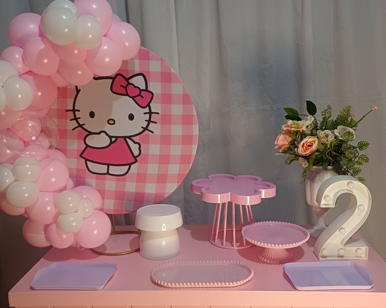 Kit Festa Na Mesa Hello Kitty  - SekineDecore