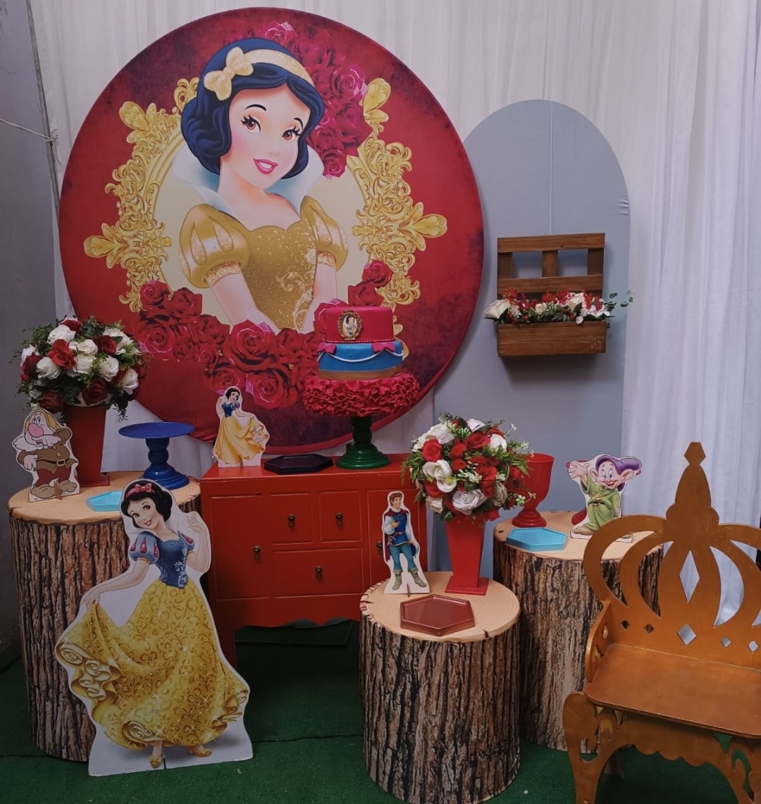 Branca de Neve Realeza Personalizado  - SekineDecore