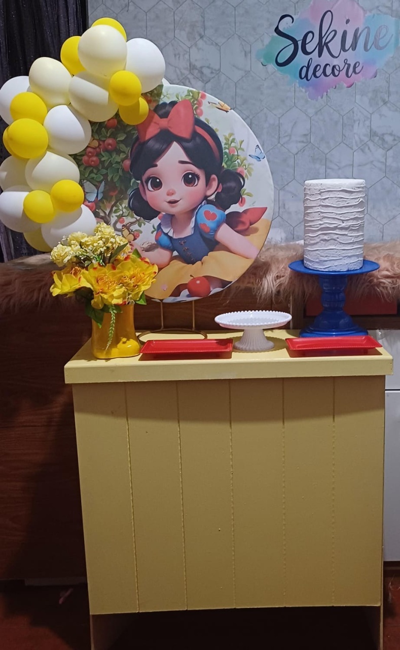 Kit Festa Na Mesa Branca de Neve - SekineDecore