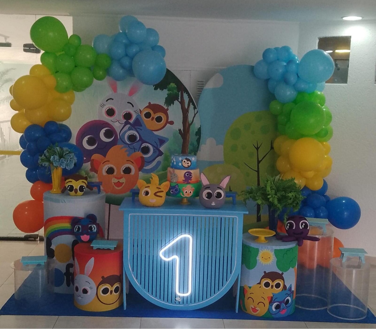 Decoração Bolofofos - UPFestas e Decorações
