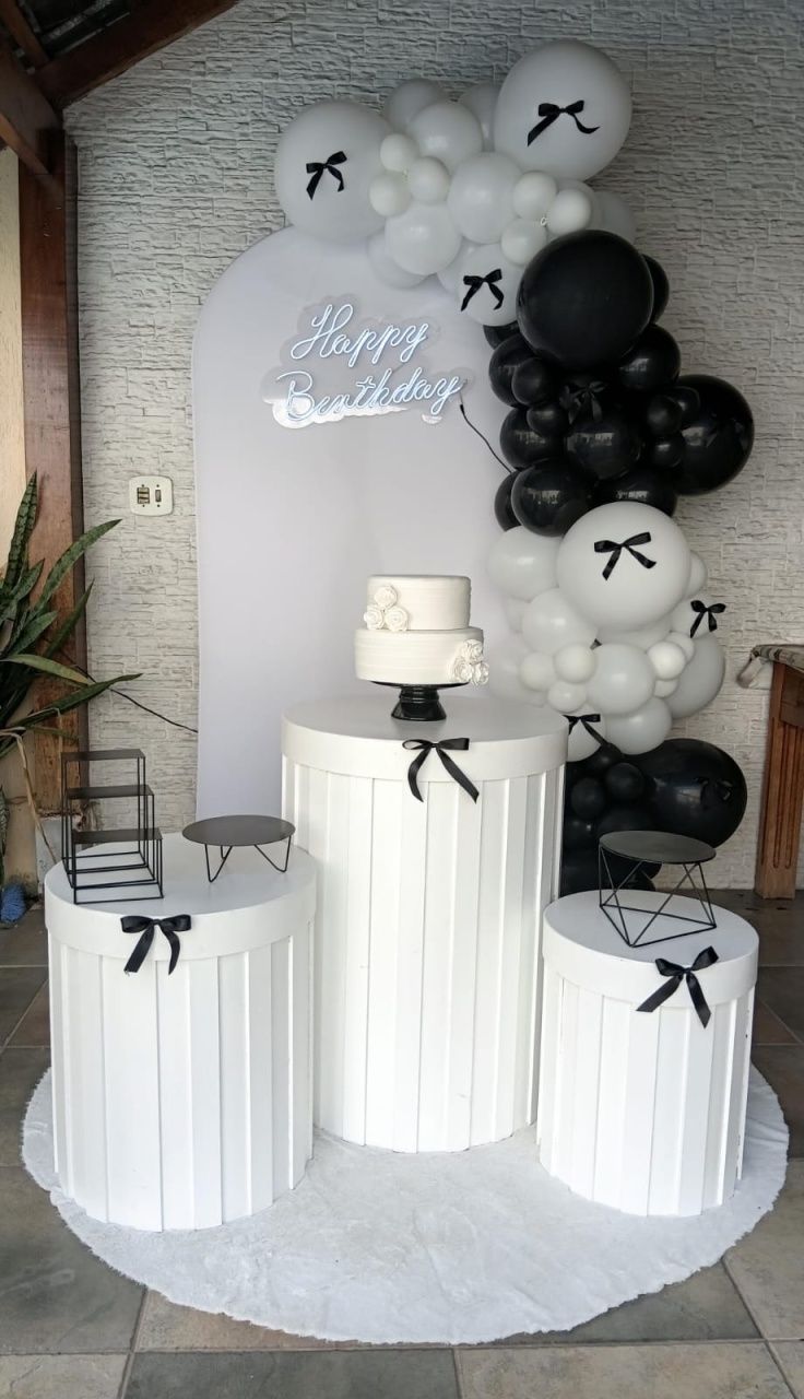 Decoração Preto & Branco - UPFestas e Decorações
