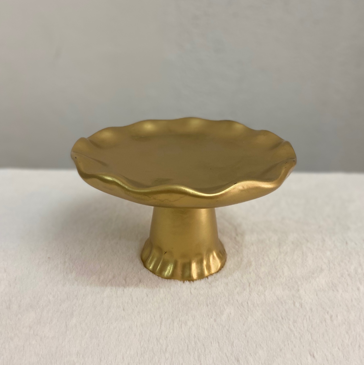 Boleira Cerâmica Dourada - UPFestas e Decorações