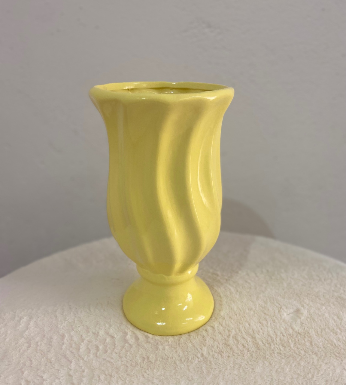 Vaso Cerâmica Amarelo Candy  - UPFestas e Decorações