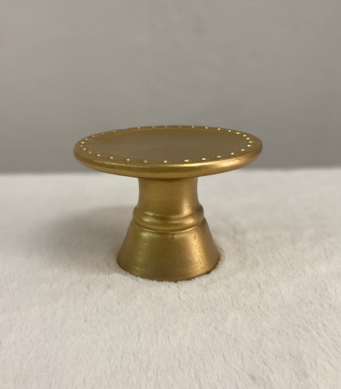 Boleira Cerâmica Pequena Dourada - UPFestas e Decorações