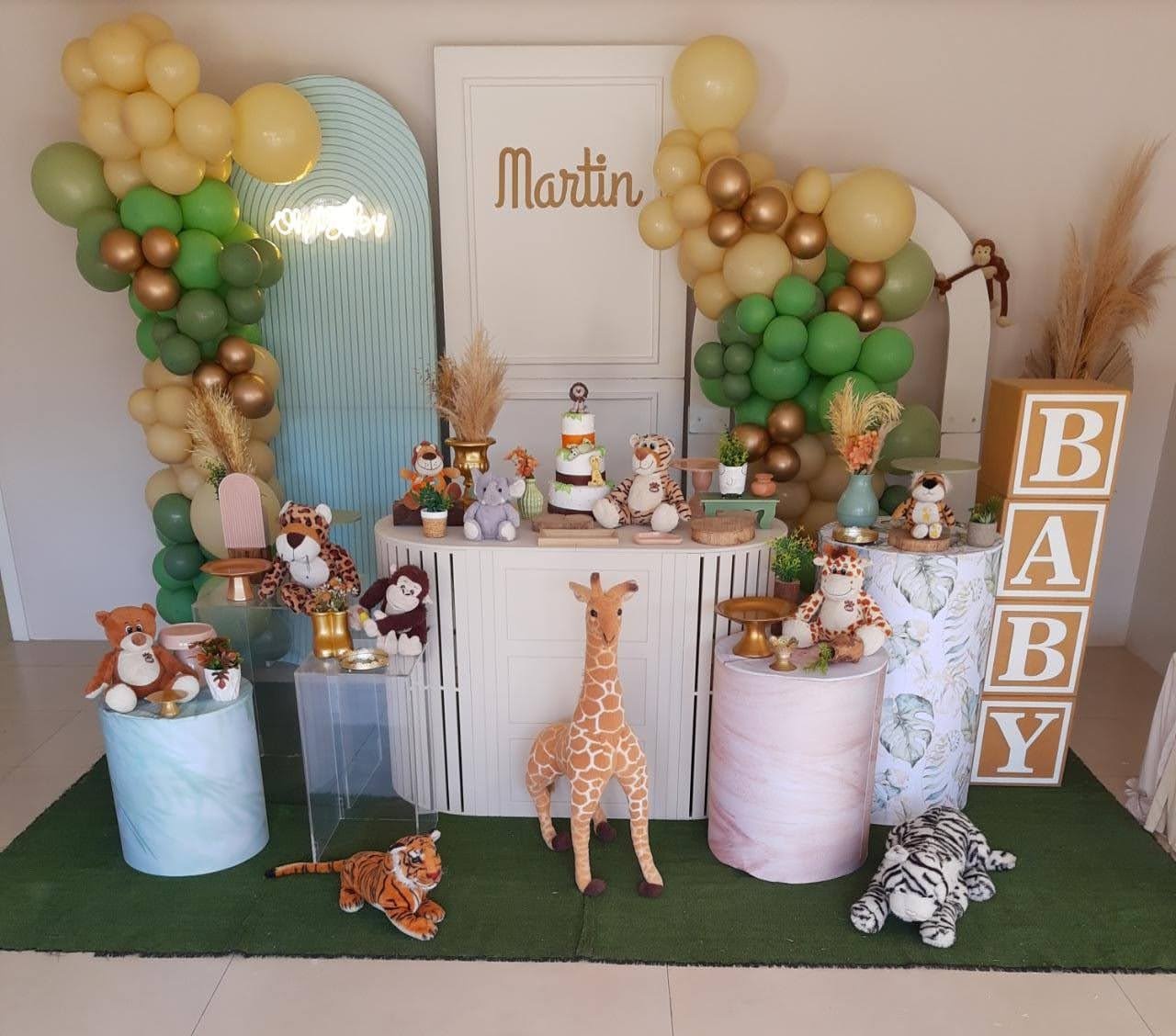 Safari Baby Montagem 2 - Encanto Festivo 