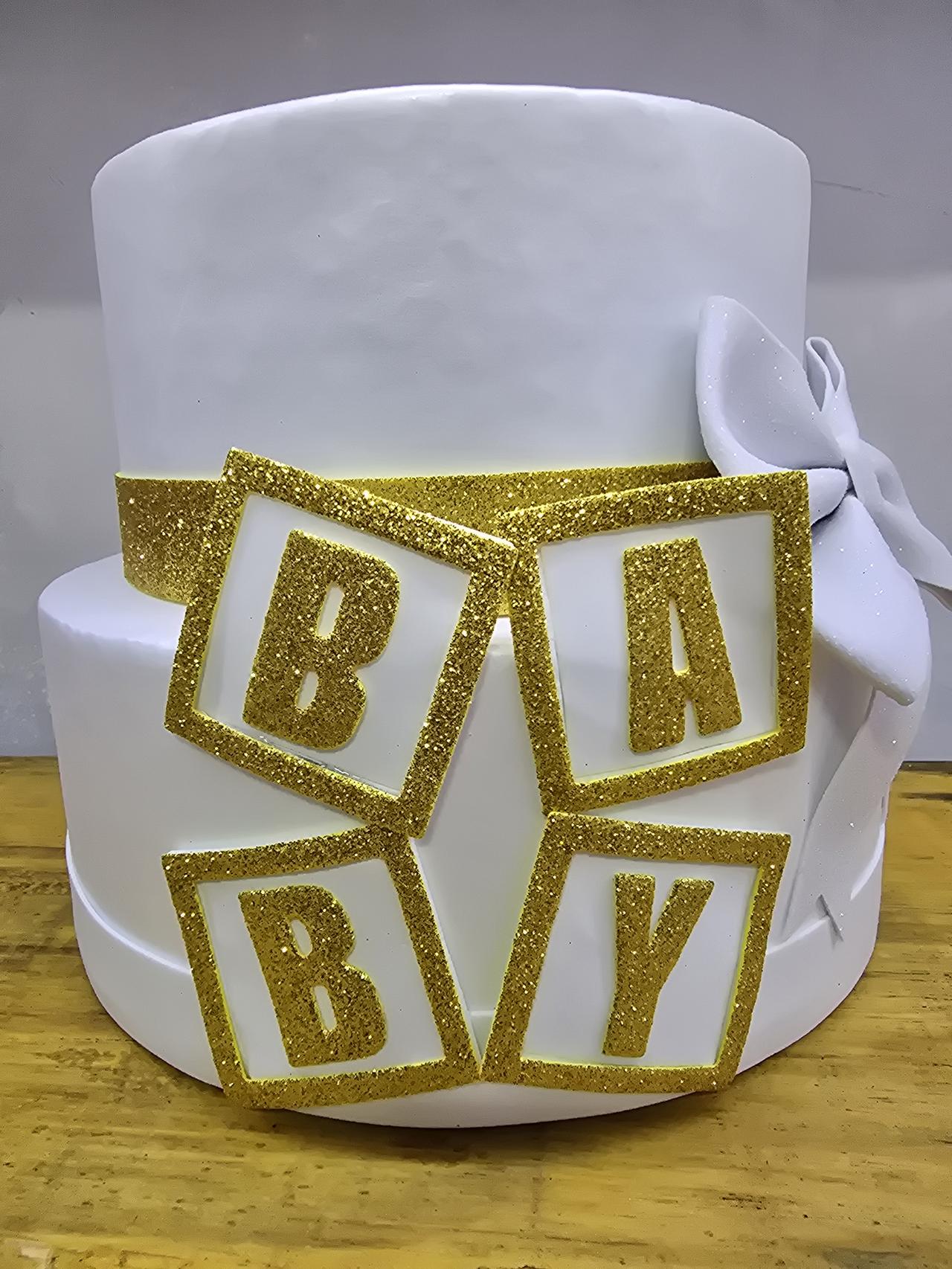Bolo Fake Baby Branco Com Dourado - Pegue e Dekore