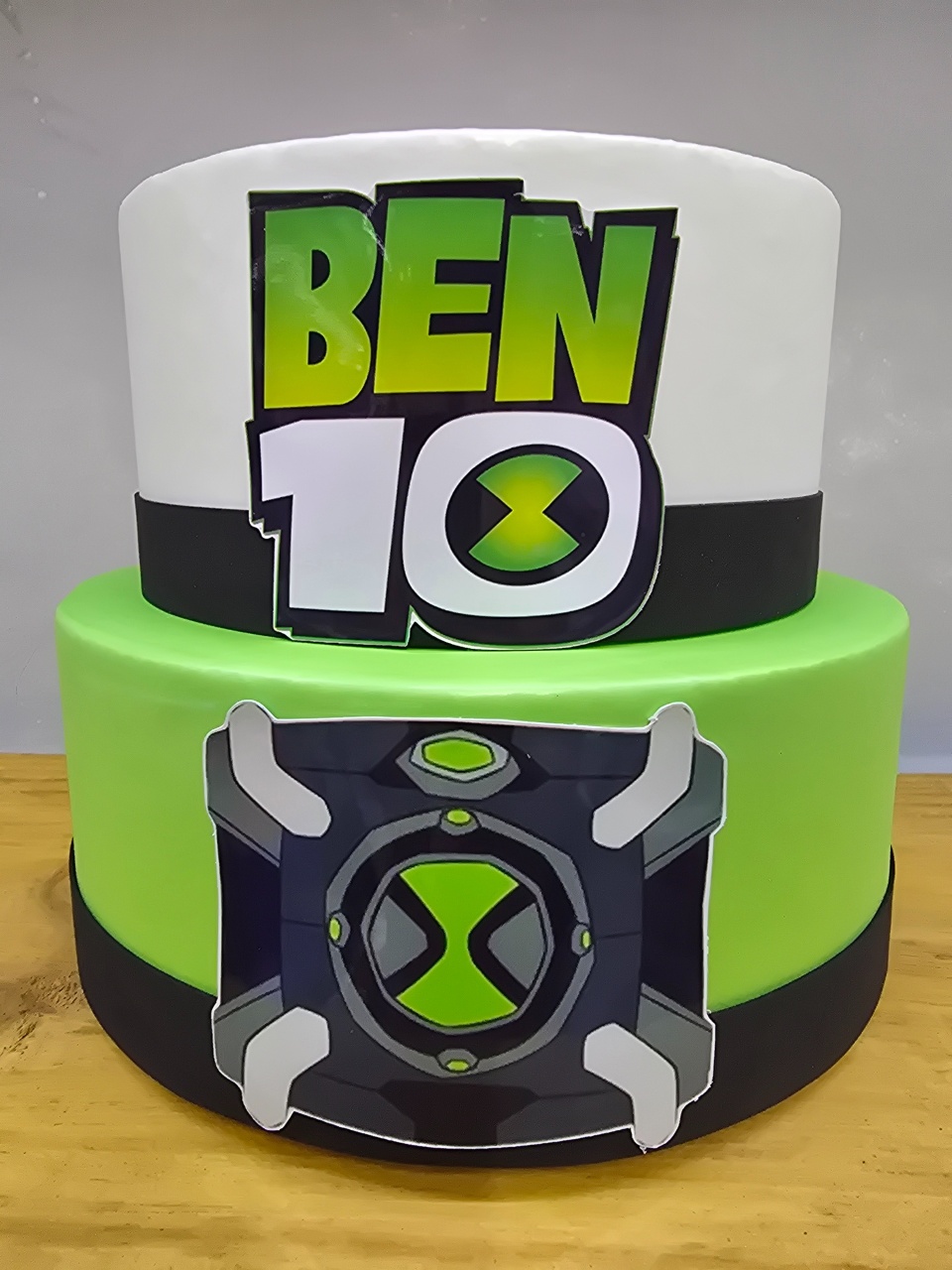 Bolo Fake Ben 10 - Pegue e Dekore