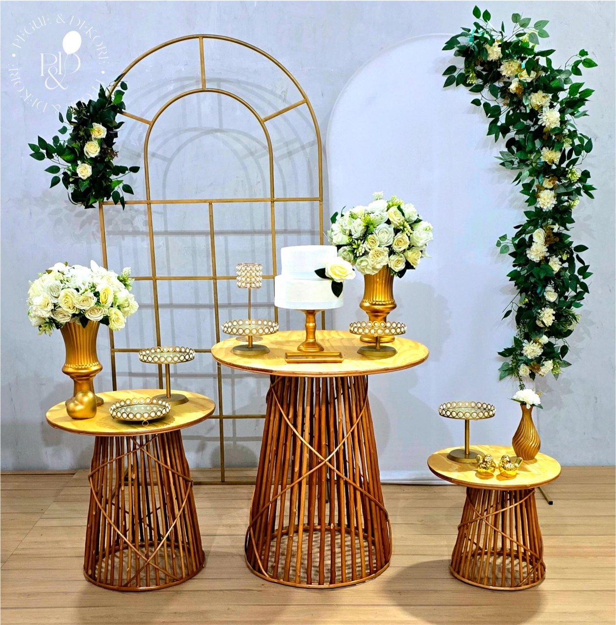 Kit Luxo Experience Branco Com Dourado - Coleção:casa & Amor - Pegue e Dekore