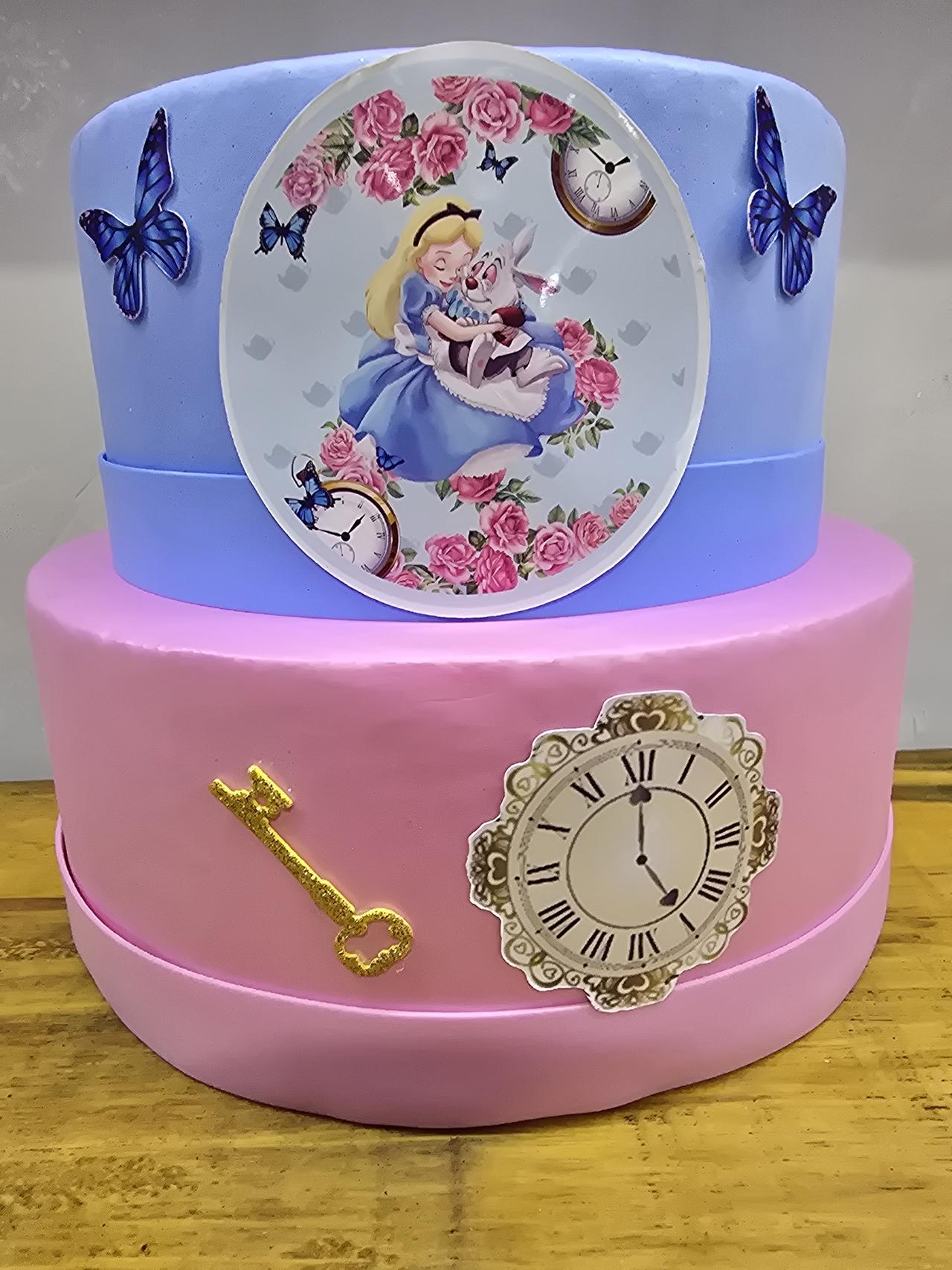 Bolo Fake Alice - Pegue e Dekore
