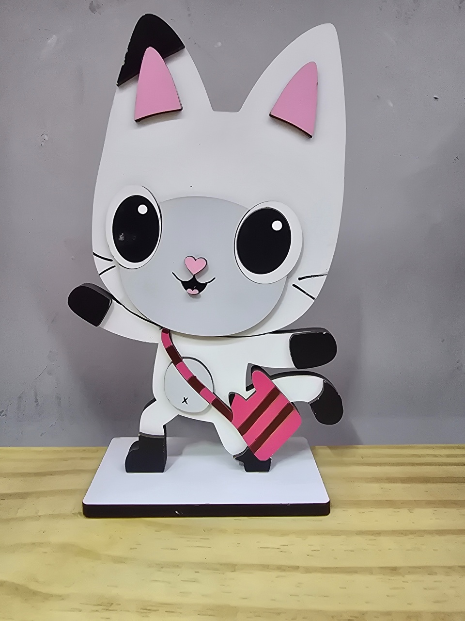Display 3D Personagem Pandy Paws/ Gabby - Pegue e Dekore
