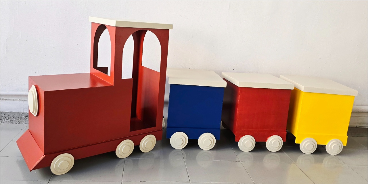 Trem de Chão Colorido - Pegue e Dekore