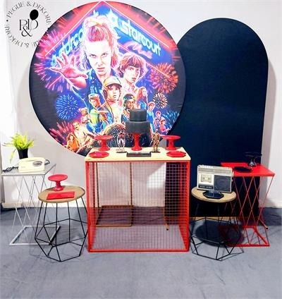 Stranger Things (Mesa Telada/Mesas Trançadas Coloridas/Mesas Diamante/Painel Lateral) - Pegue e Dekore