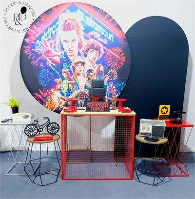 Stranger Things (Mesa Telada/Displays/Mesas Trançadas Coloridas/Mesas Diamante/Painel Lateral) - Pegue e Dekore