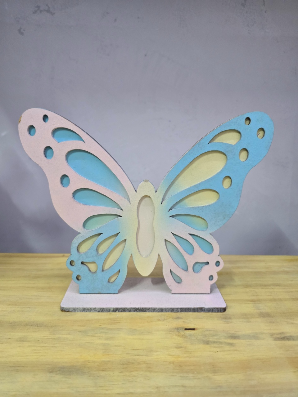 Display 3D Borboleta Rosa, Amarelo E Azul Candy - Pegue e Dekore