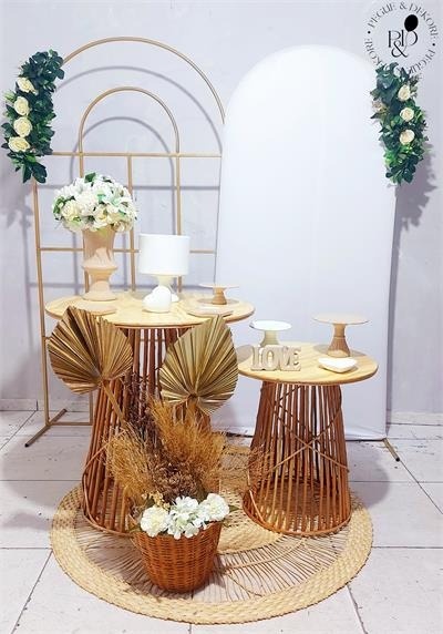 Floral Branco E Amarula (Janela/Lateral Branco/Mesas Vime) - Pegue e Dekore