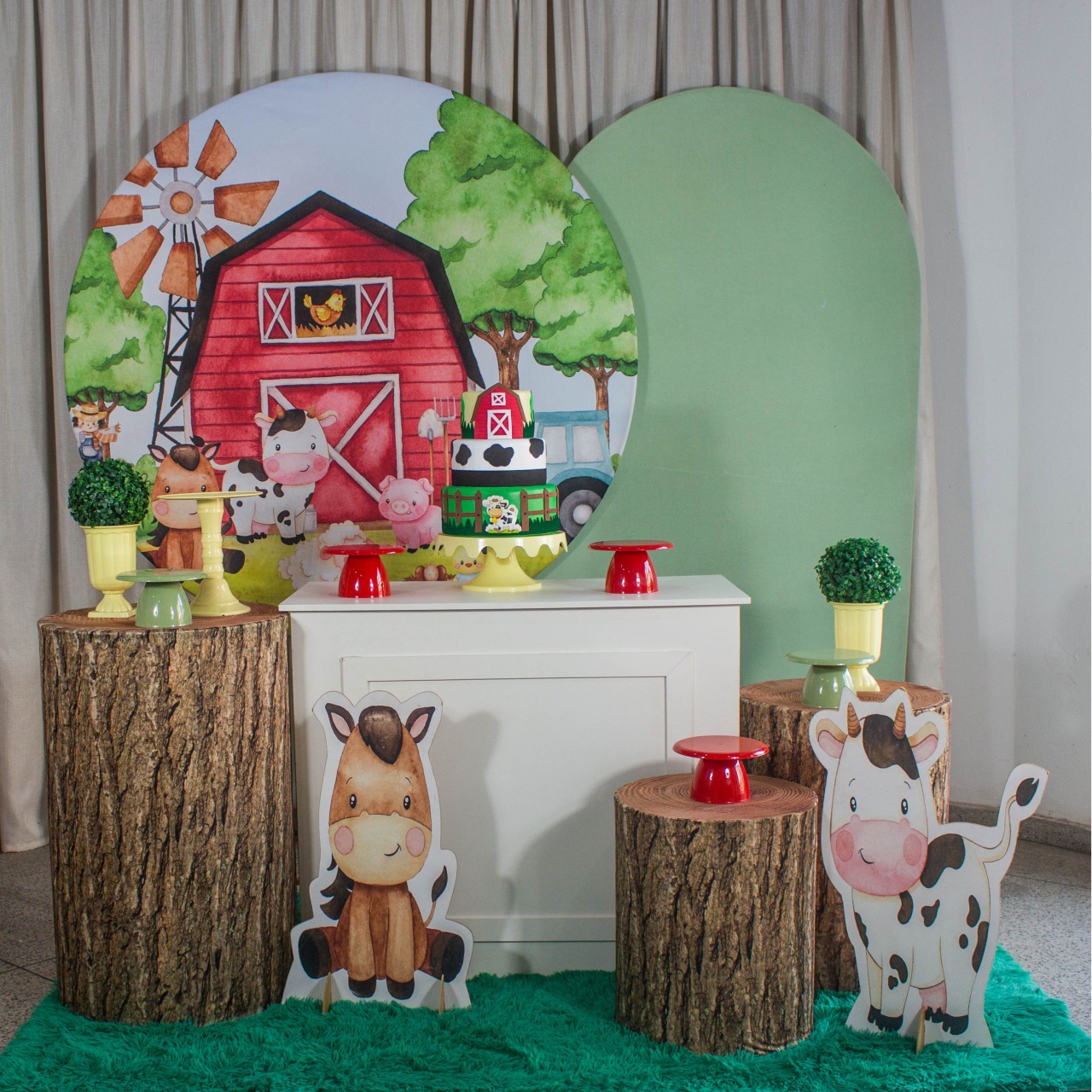 Decoração Fazendinha Celeiro Vermelho / Verde - Kit G. - Cultivar Sonhos