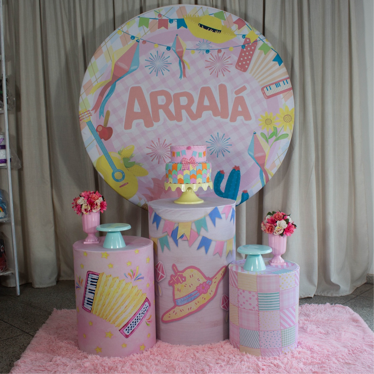Decoração Festa Junina Arraia Rosa - Kit M. - Cultivar Sonhos