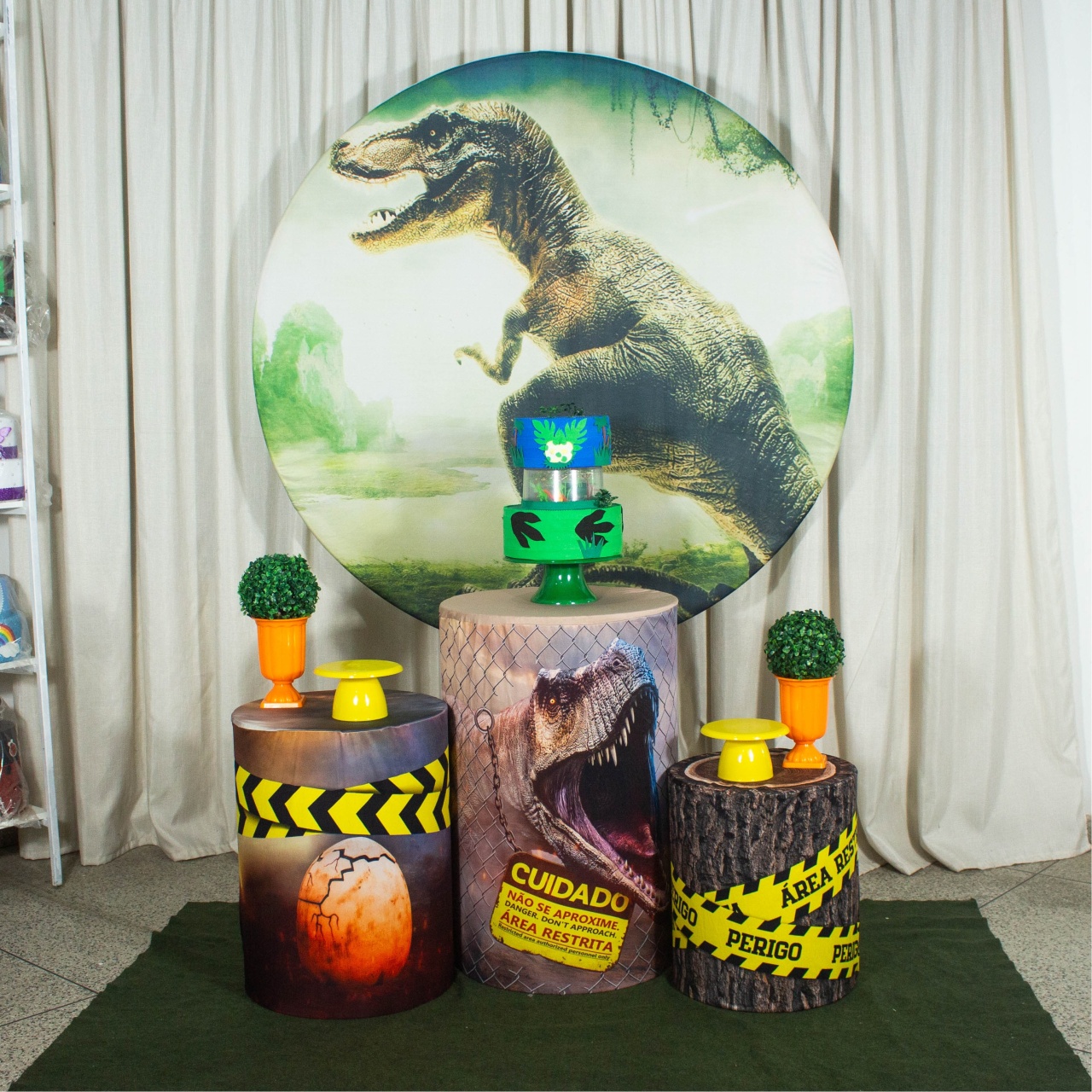 Decoração Dinossauro - Kit M. - Cultivar Sonhos