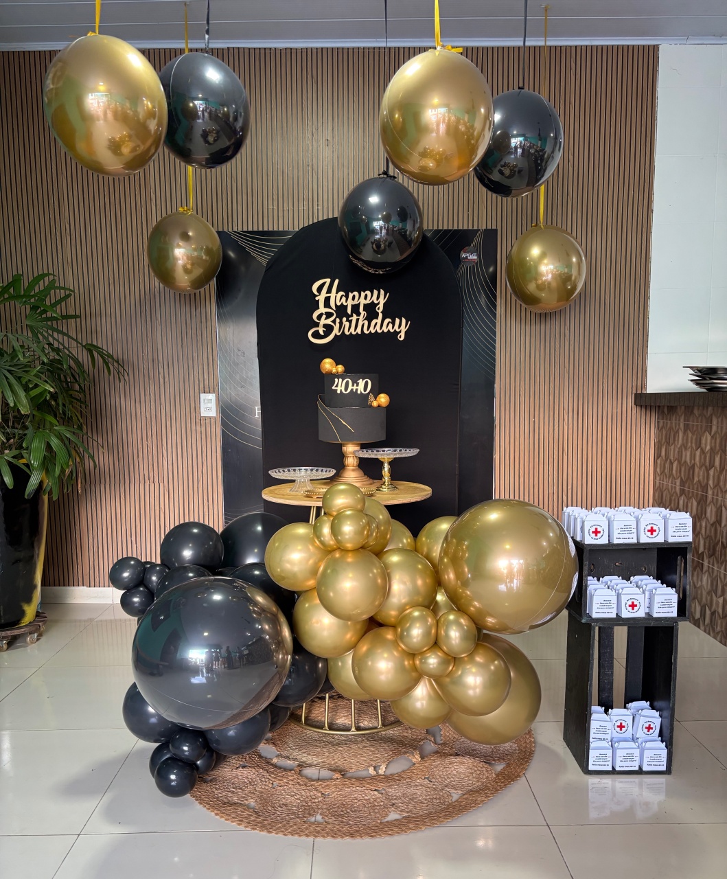 Preto E Dourado 3 - Dona Amora Decoração 