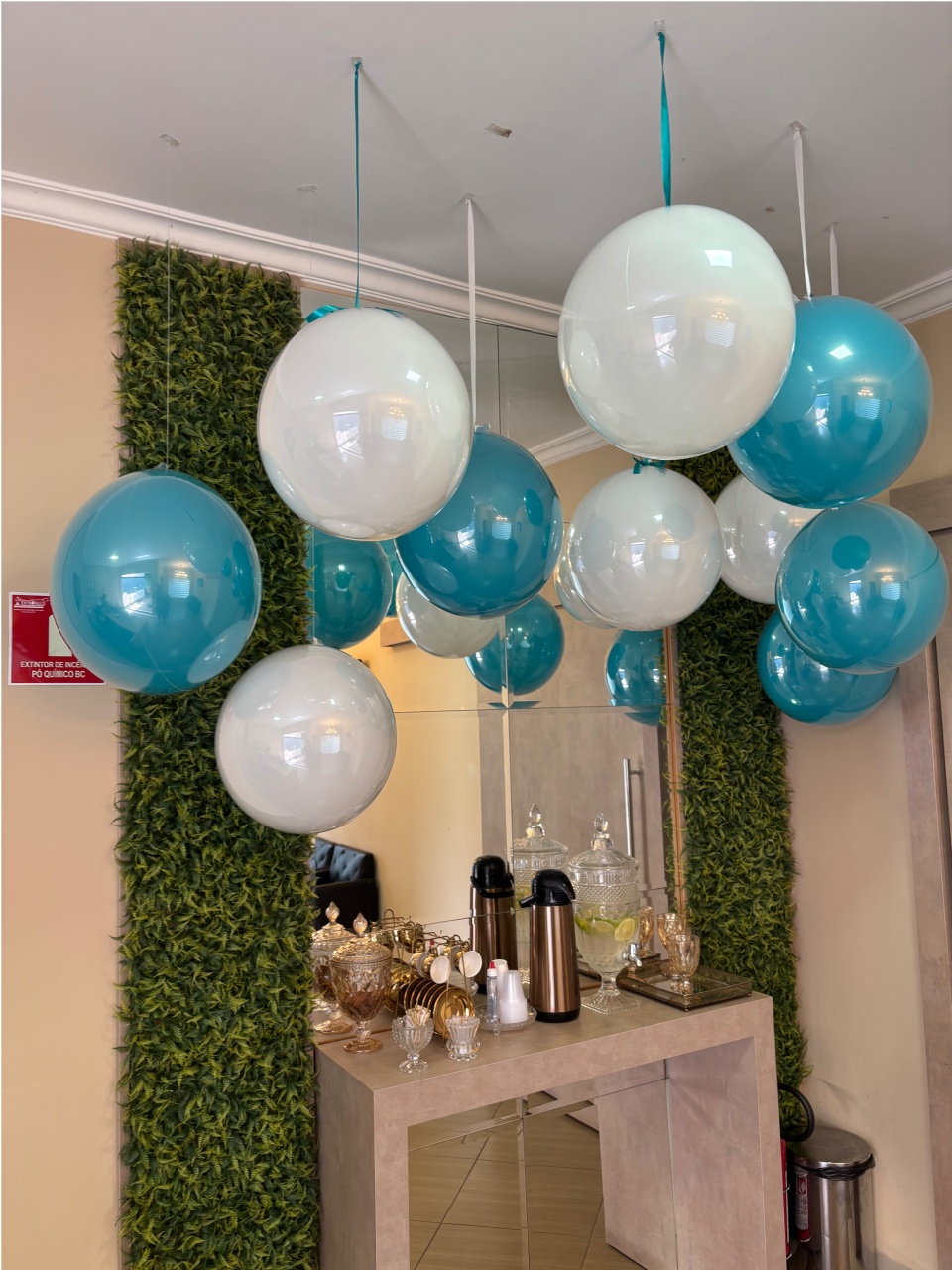 Balões Aéreos 🎈 - Dona Amora Decoração 