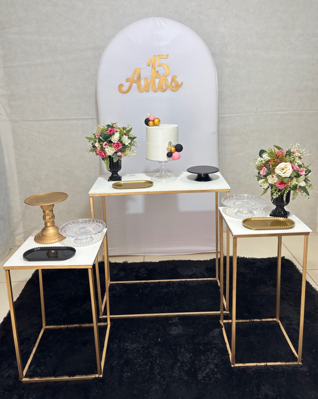 Branco E Preto - Dona Amora Decoração 
