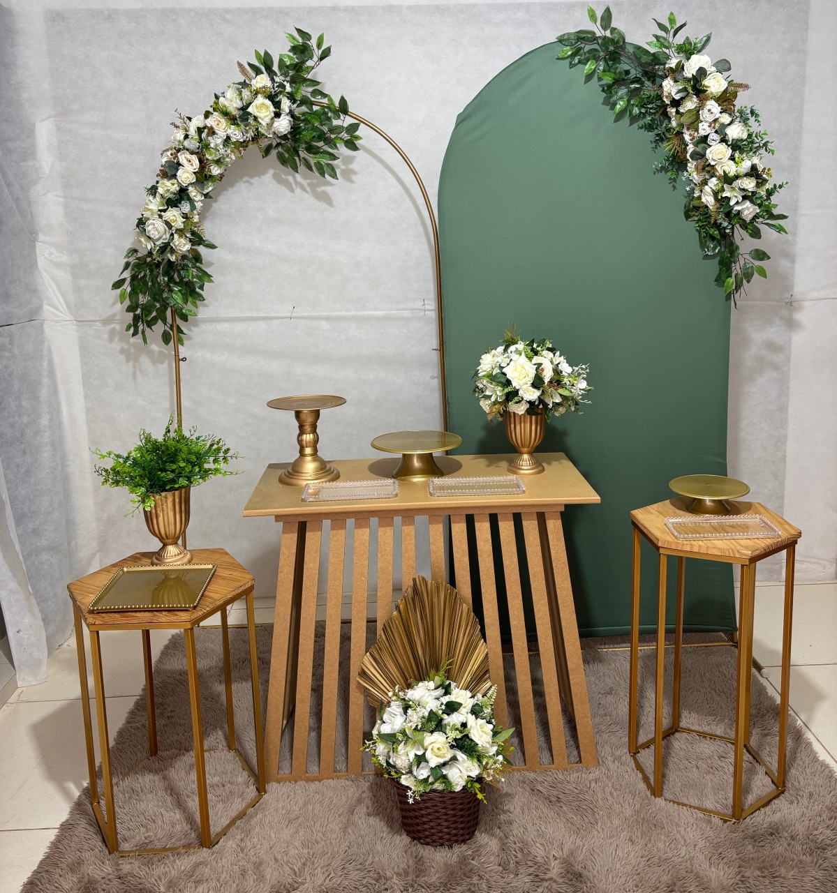 Verde E Dourado  - Dona Amora Decoração 