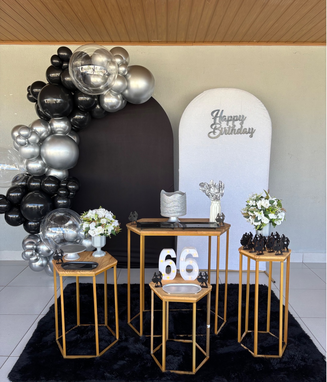 Preto E Prata - Dona Amora Decoração 