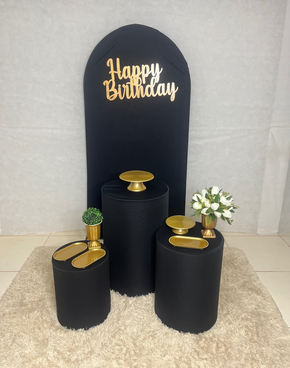 Preto E Dourado 2 - Dona Amora Decoração 