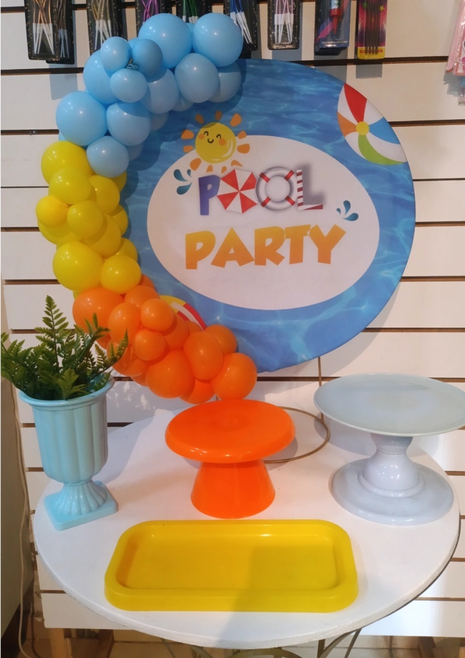 Festa Na Mesa Pool Party  - MILENAPEGUEMONTE