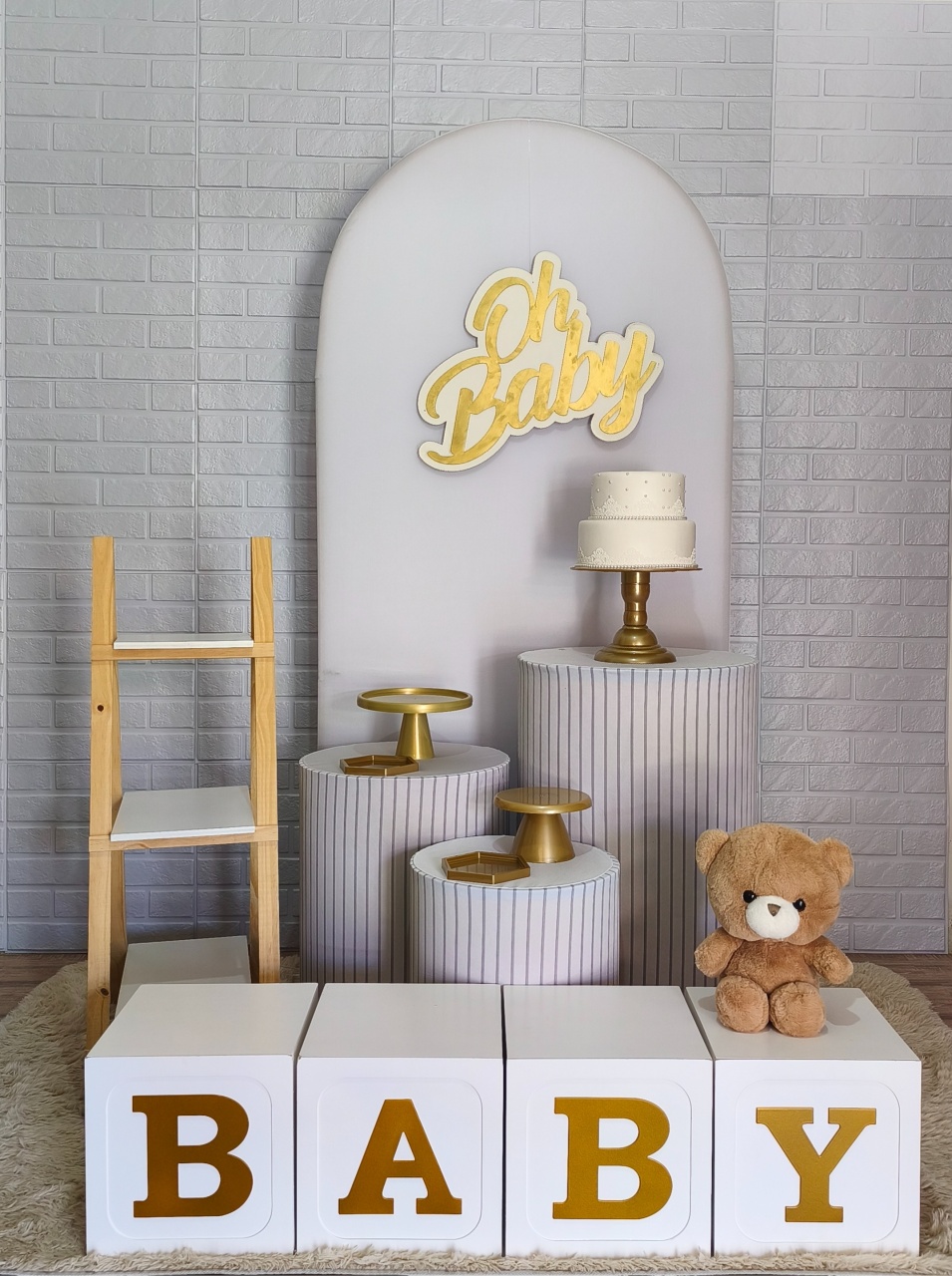 Kit Chá Bebê Branco E Dourado - Bru Pegue e Monte