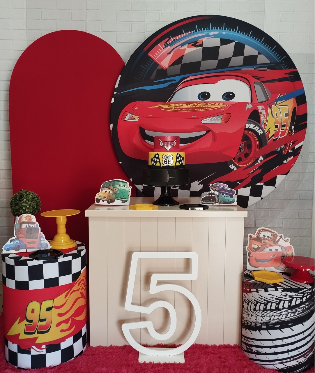 Kit Relâmpago Mcqueen - Bru Pegue e Monte