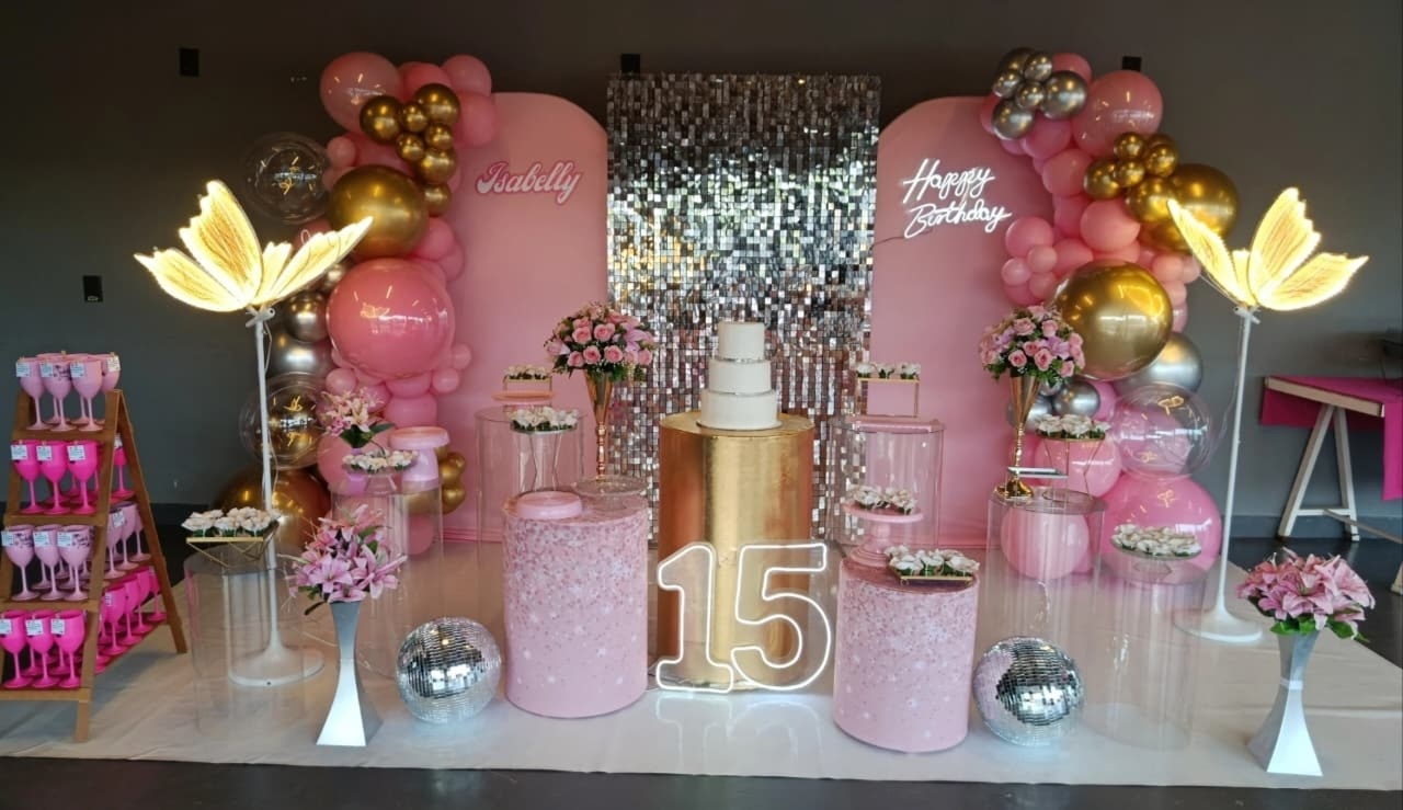 Decoração Rosa Com Dorado Com Prata - PEQUENINO FESTAS