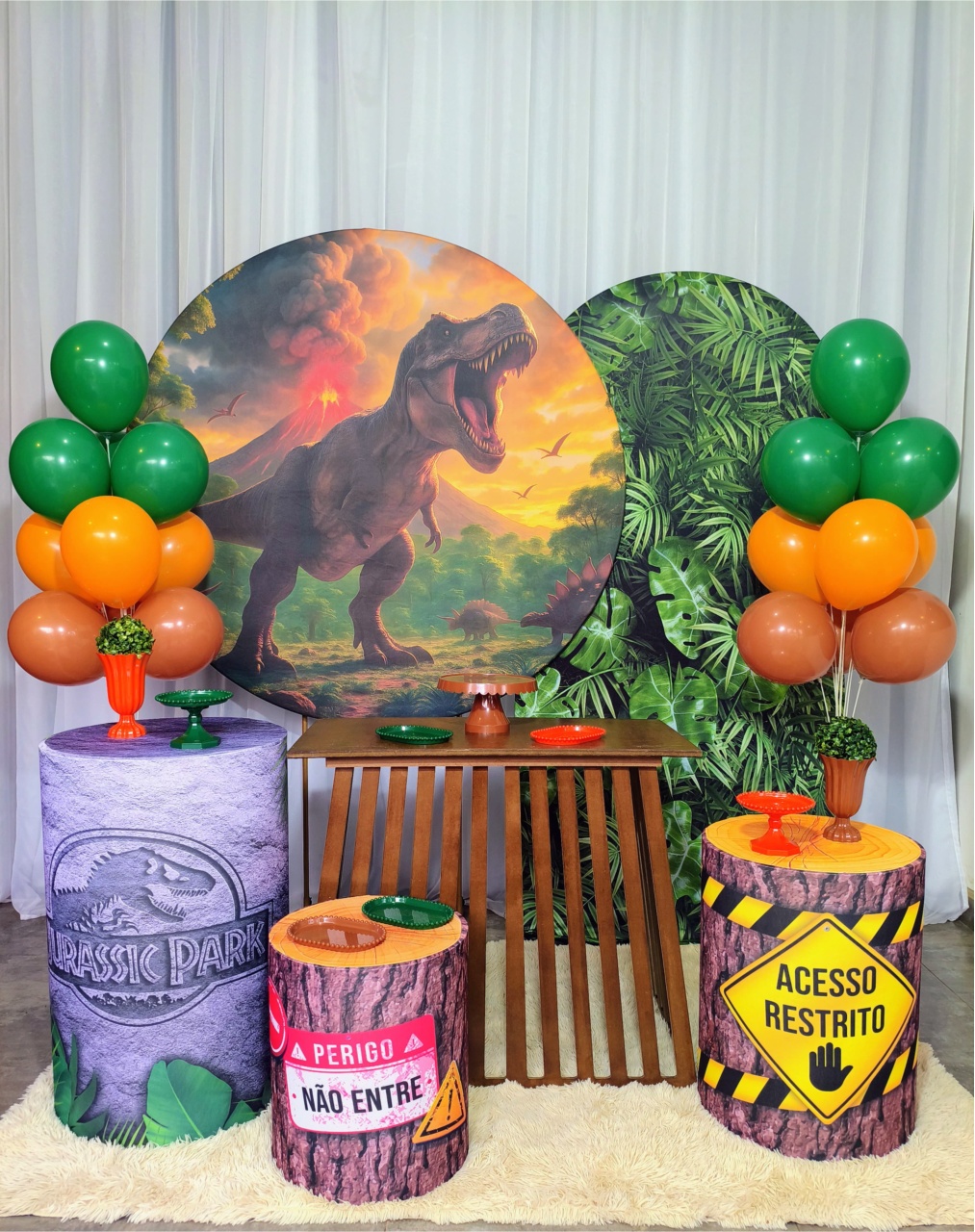 Dinossauro 2 - Kit Ouro 2 - Pegue e Brilha Decorações 