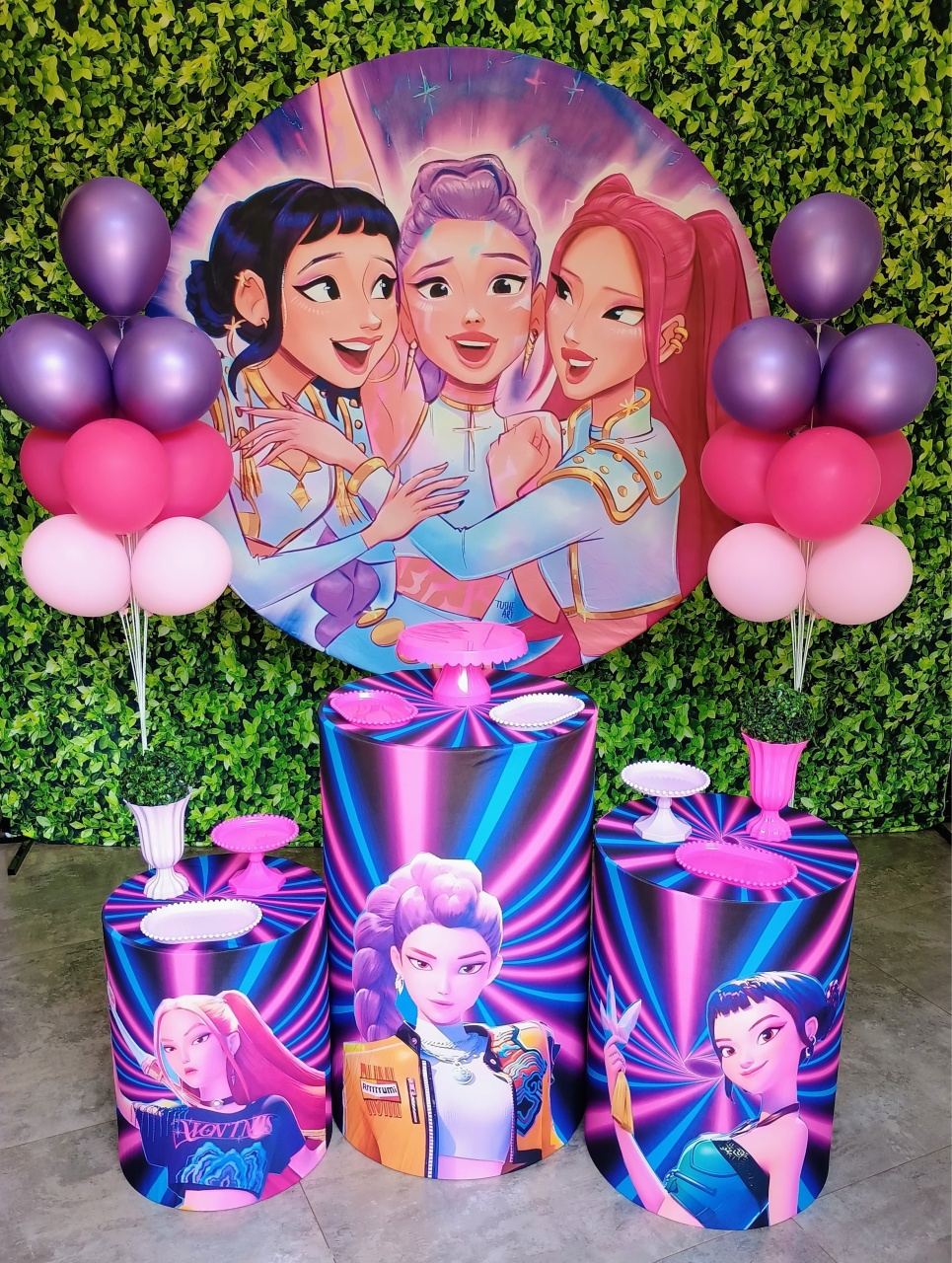 Guerreiras K-Pop 01 - Kit Bronze  - Pegue e Brilha Decorações 