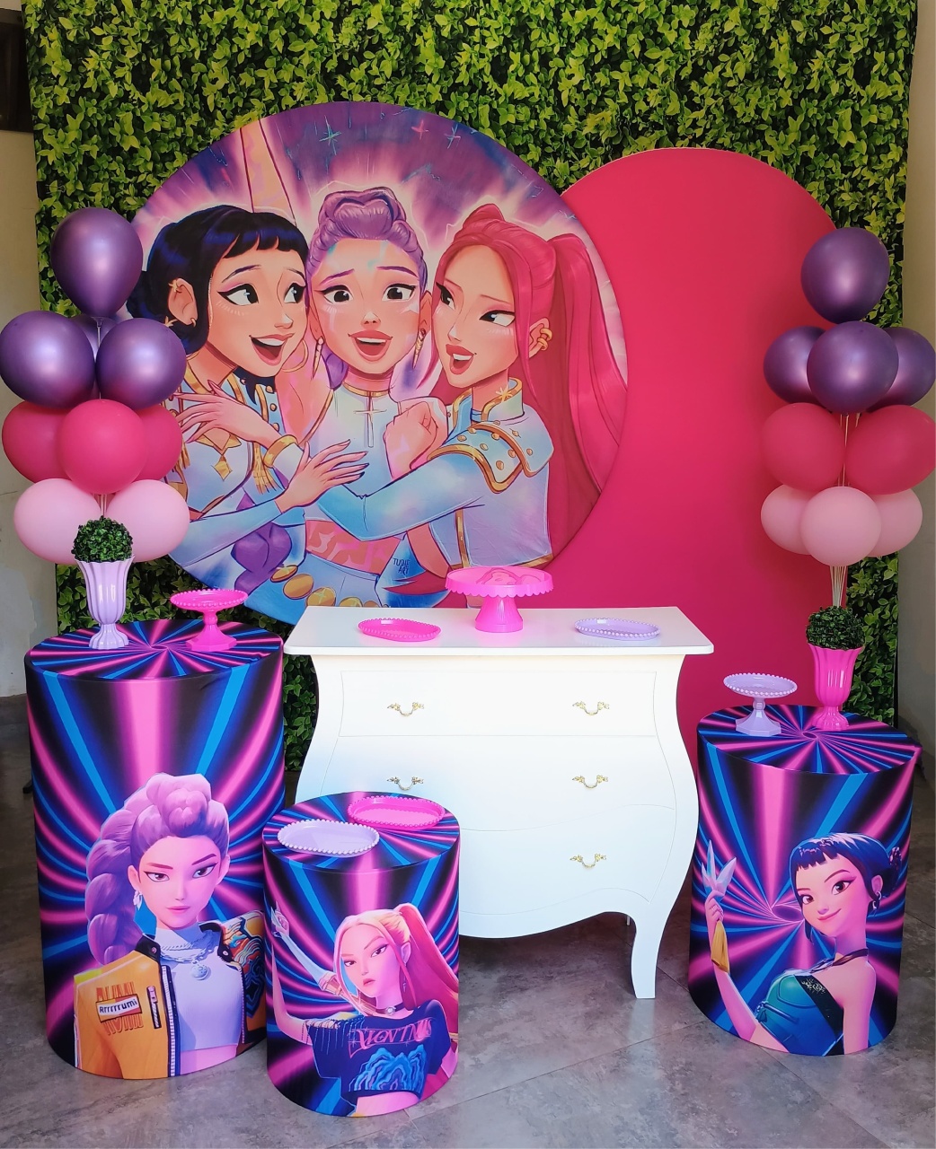 Guerreiras K-Pop 01 - Kit Ouro  - Pegue e Brilha Decorações 