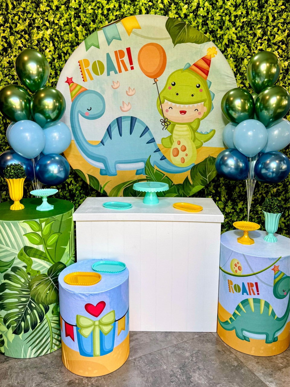 Dino Baby - Kit Prata  - Pegue e Brilha Decorações 
