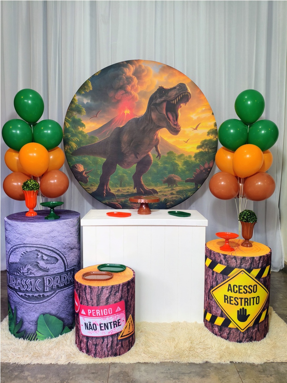 Dinossauro 2 - Kit Prata - Pegue e Brilha Decorações 