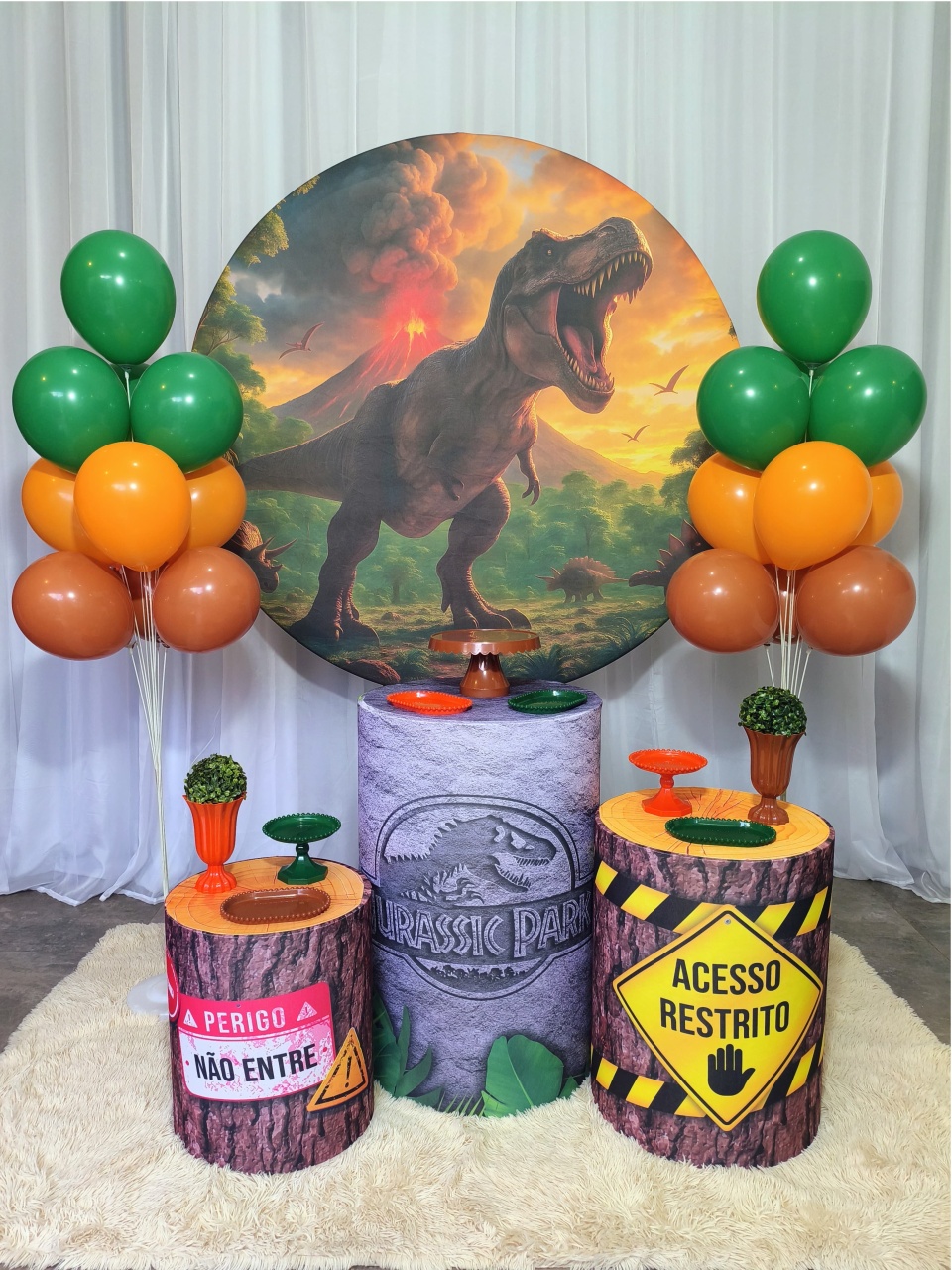 Dinossauro 2 - Kit Bronze - Pegue e Brilha Decorações 
