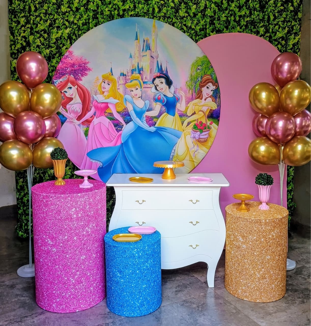 Princesas 01 - Kit Ouro  - Pegue e Brilha Decorações 